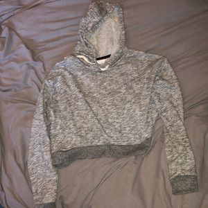 Cropped Tillys sweatshirt